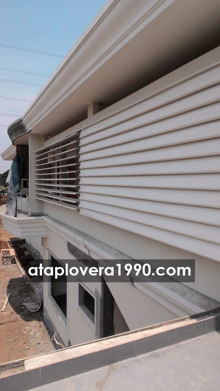 Aplikasi sun shading pada bangunan komersial