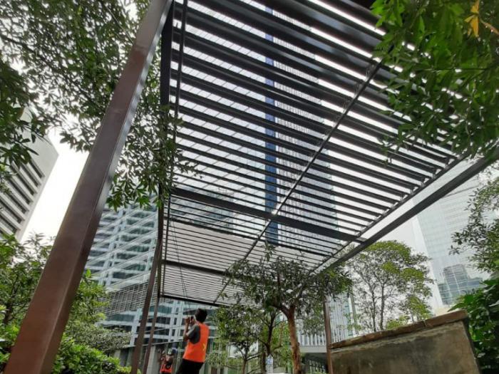 atap-aluminium-lovera-atap-buka-tutup-atap-teras.jpg